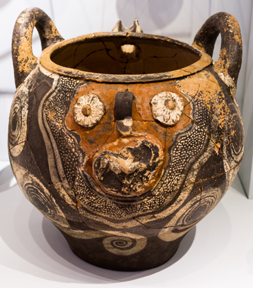 ≈BCE1700-1600: Phaistos, Crete 23cm post-Kamares ''Middle Minoan 3a'' vase (Herakleion Archaeolocal Museum)